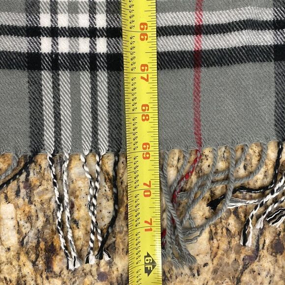 100% Cashmere Made in Scotland plaid gray scarf - Picture 5 of 5